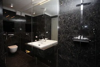 Heritage Hotel 19