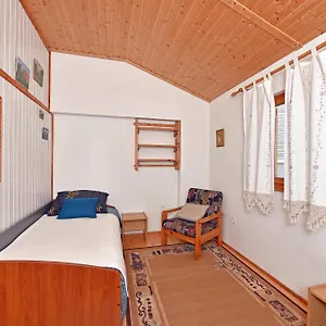 https://apartment-tome-diklo.hotelinzadar.com